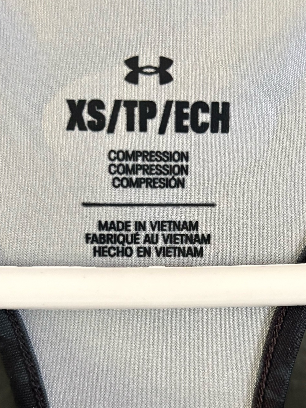 Under Armour White and Black Compression Racerback Tank size xs - Picture 3 of 3